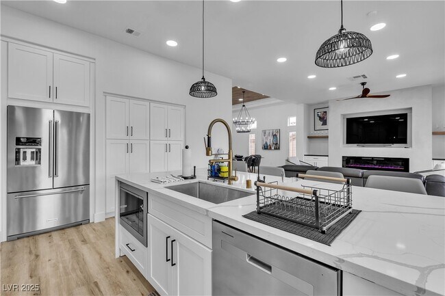 Building Photo - 9513 Villa Ridge Dr