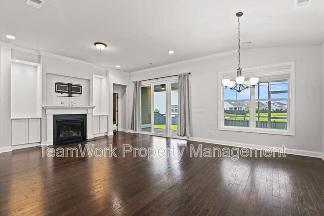 Building Photo - 123 Whaler Ave