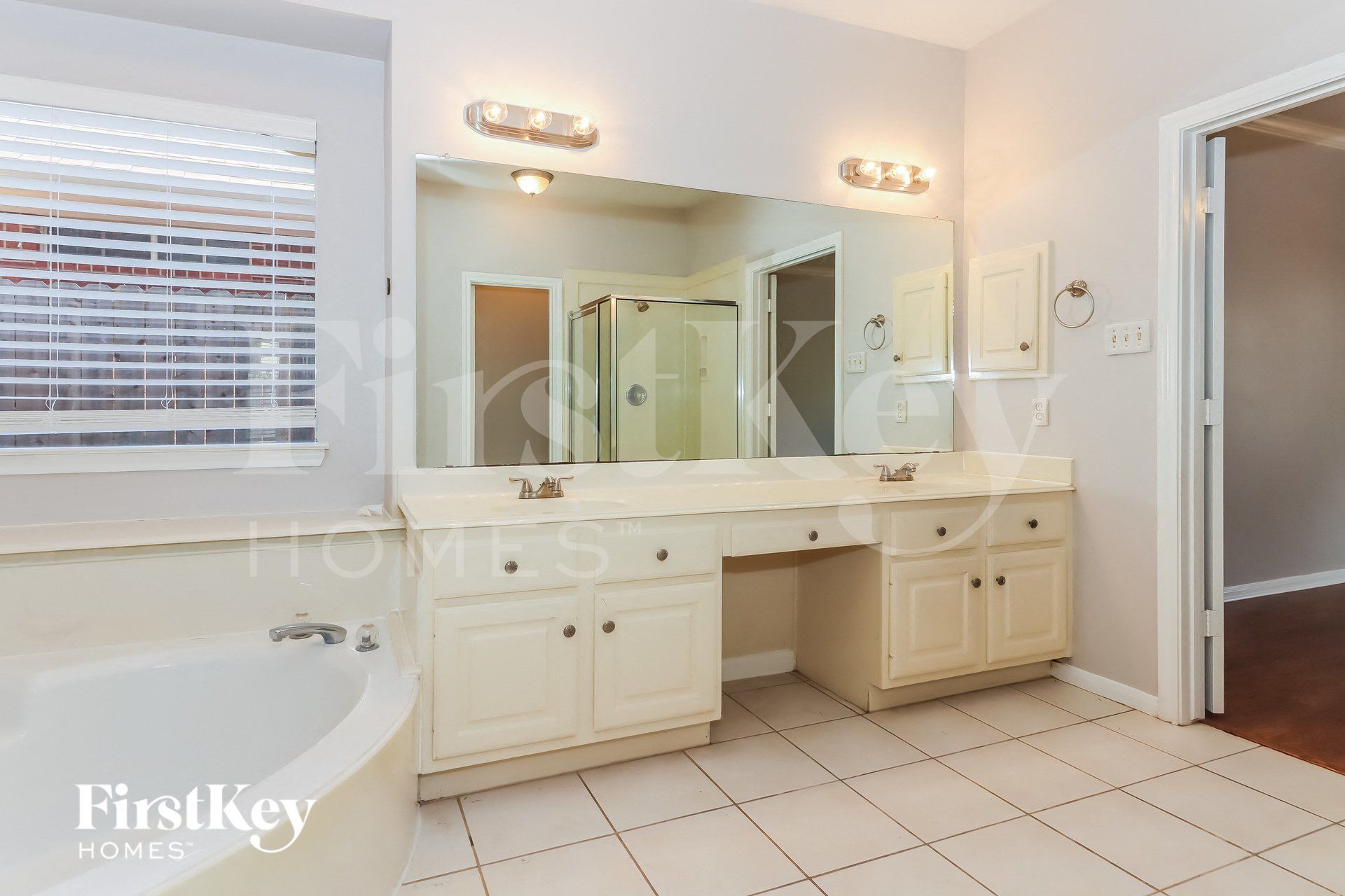 Building Photo - 14115 Ivy Bluff Ct