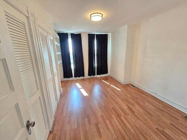 Building Photo - 3 Bedroom BEAUTIFUL HOME