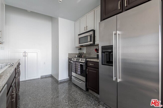 Building Photo - 18065 W Coastline Dr