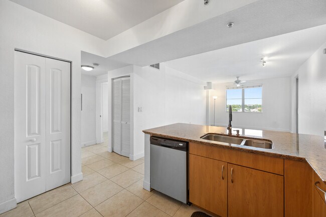 Building Photo - 1830 Radius Dr