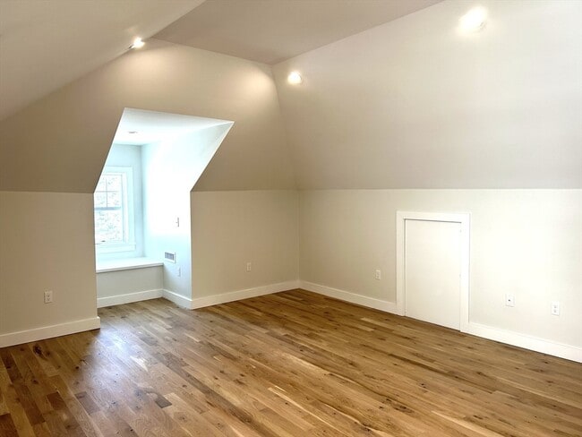 Building Photo - 42 Prospect St