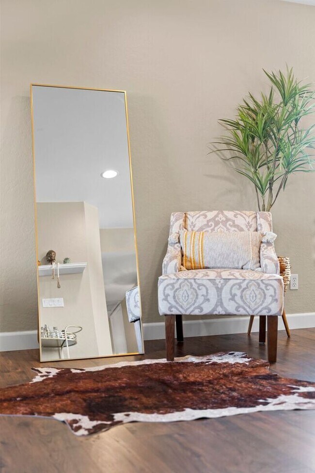 Building Photo - UN-FURNISHED!! 3 Bedroom/ 2Bath in Heart of Scottsdale!!