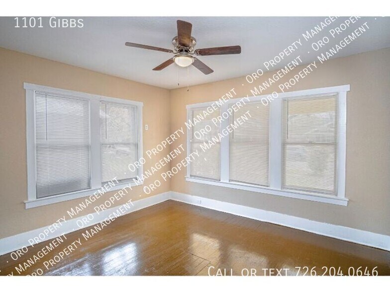 Building Photo - 1101 Gibbs-