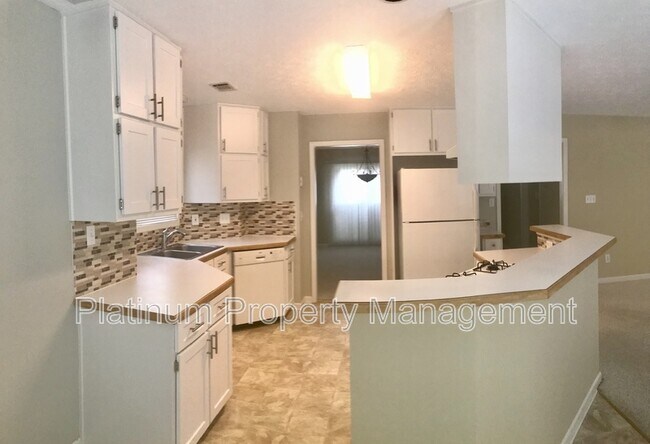 Building Photo - 1020 Twin Brook Ct NW