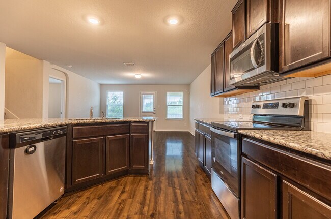 Building Photo - 2918 Lindenwood Run