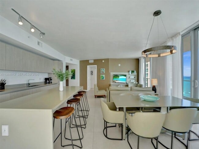 Building Photo - 4111 S Ocean Dr