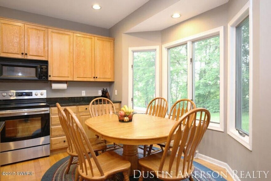 Building Photo - 7799 Abby Ln SE