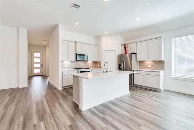 Building Photo - 22606 Ginosa Trail