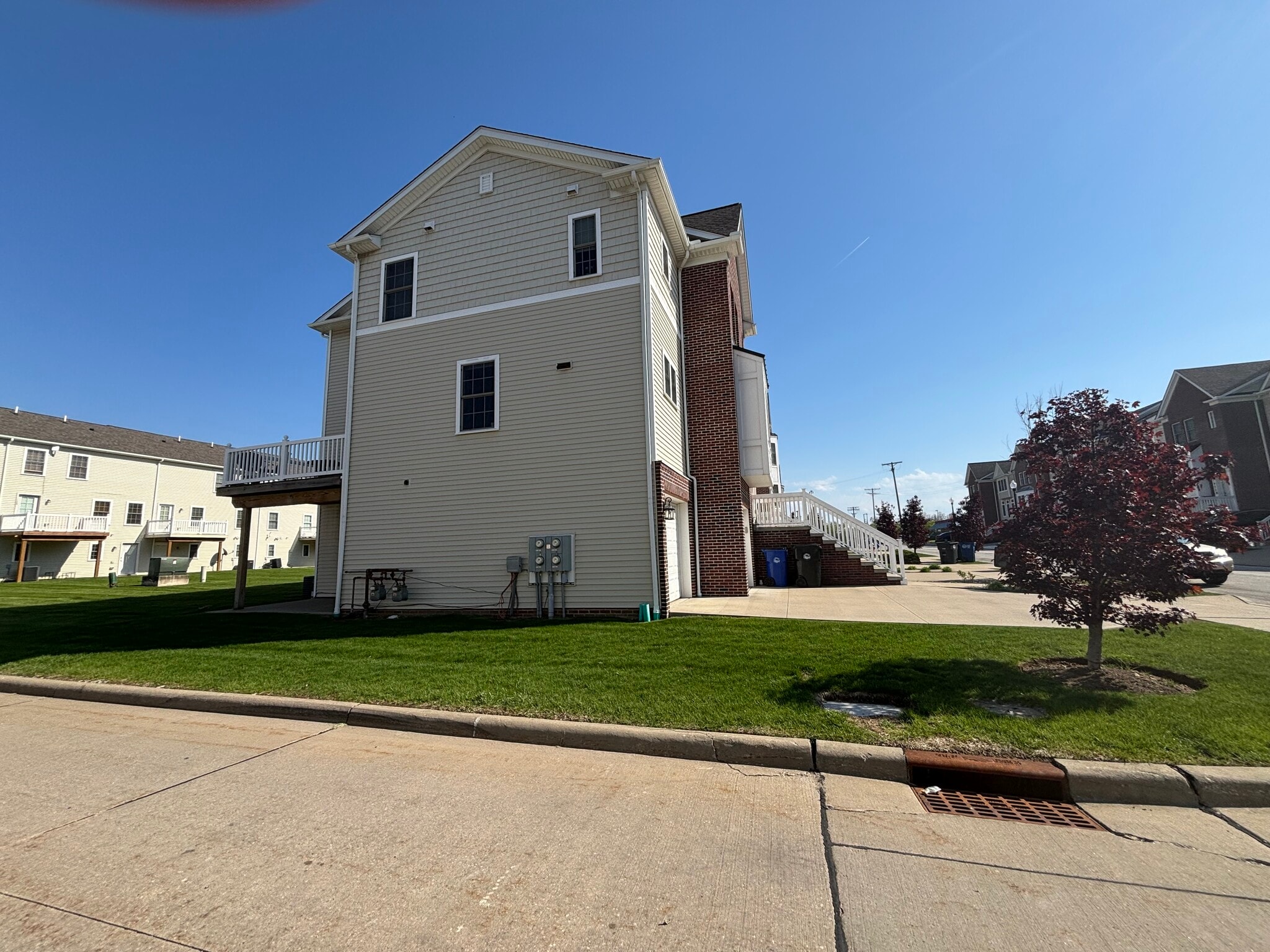 Building Photo - 1913 E 86th St