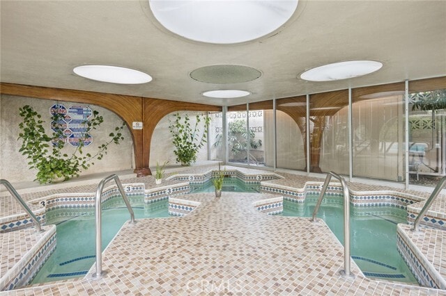 Building Photo - 5242 Lindley Ave