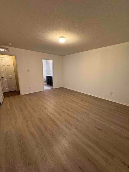 Building Photo - 1121 Rivers Creek Ln