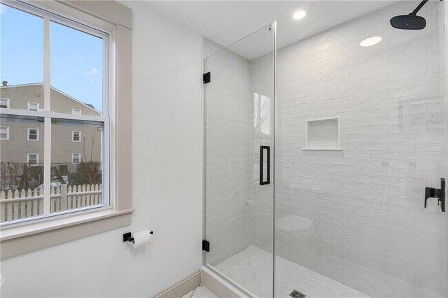 Building Photo - 214 Camp St