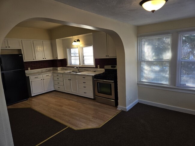 Building Photo - 2203 15th Ave