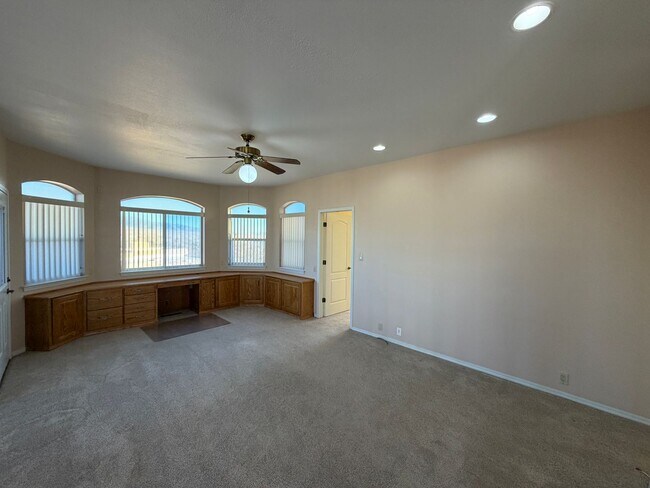 Building Photo - 2 Bedroom Home Available on Cul-De-Sac with Bosque Trail Access in Rivers Edge Rio Rancho!