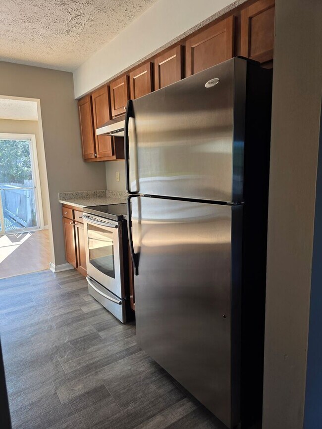Building Photo - 3BR Townhome in Riverside Neighborhood of Belcamp!