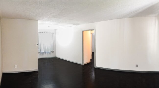 Building Photo - 3 bed 2 ba w Finished Basement + Garage - APPLY FREE!