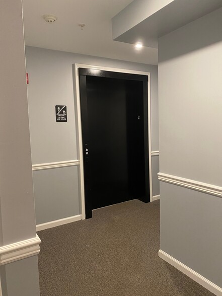 Elevator to 2nd floor Unit - 23 W Shore Trl
