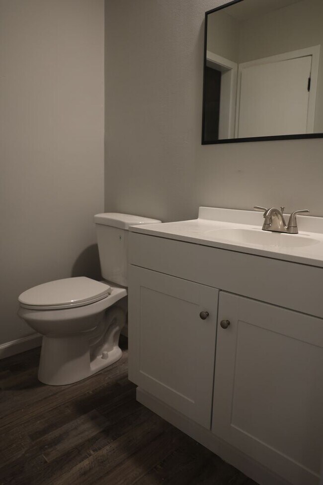 Building Photo - Single Family Residence