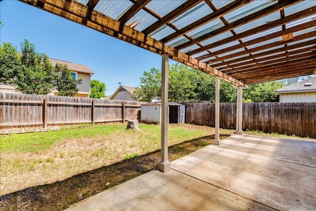 Building Photo - 913 Jasmine Trail