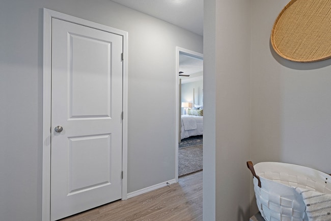 Building Photo - Large 3 bedroom rental with a fenced in yard in Republic!