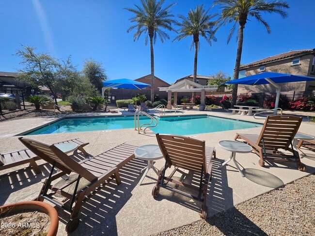 Building Photo - 3936 E Minton St