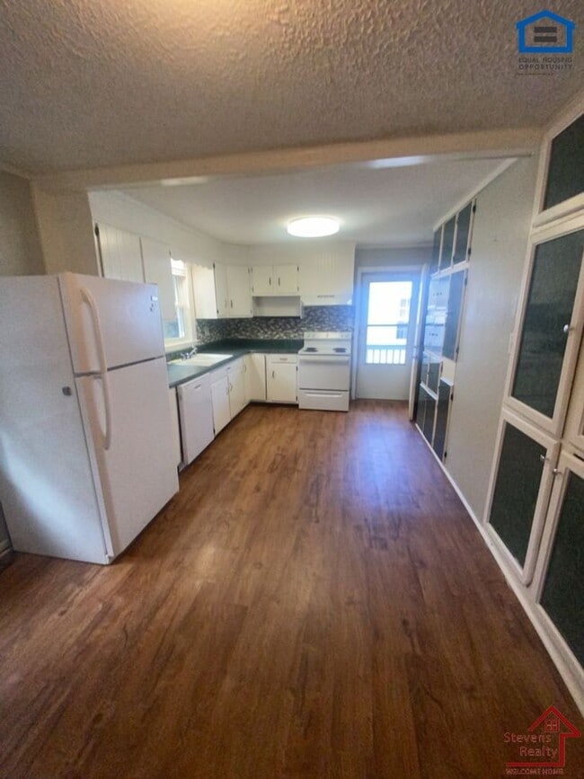 Building Photo - 3427 S Haven Rd