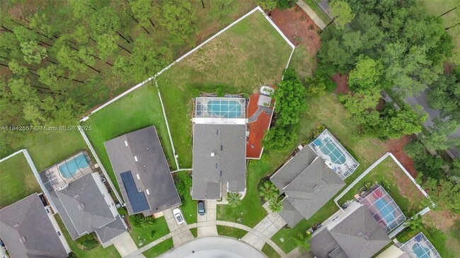Building Photo - 502 Oxford Dr