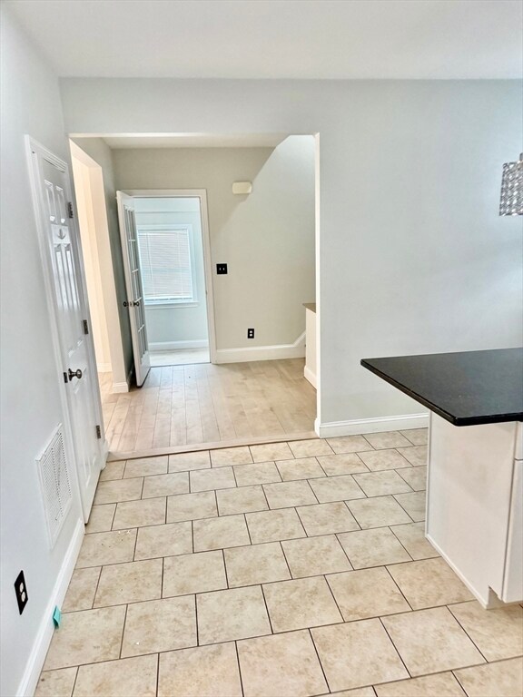 Building Photo - 435 Lebanon St