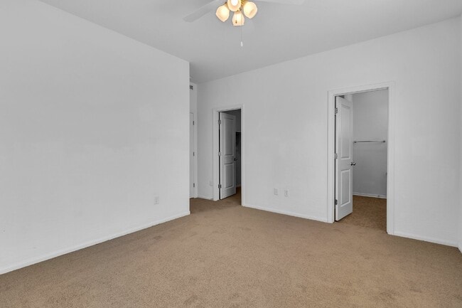 Building Photo - 6919 Feather Hl St