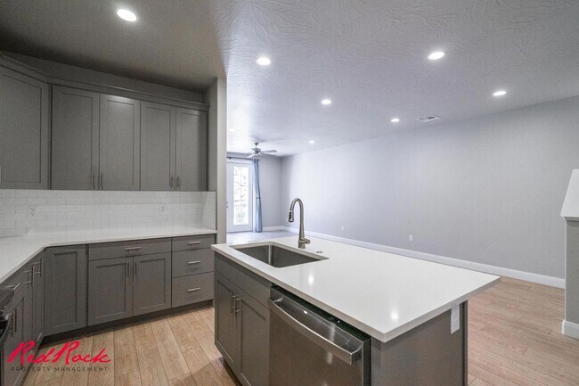 Building Photo - Welcome to Your Dream Home!