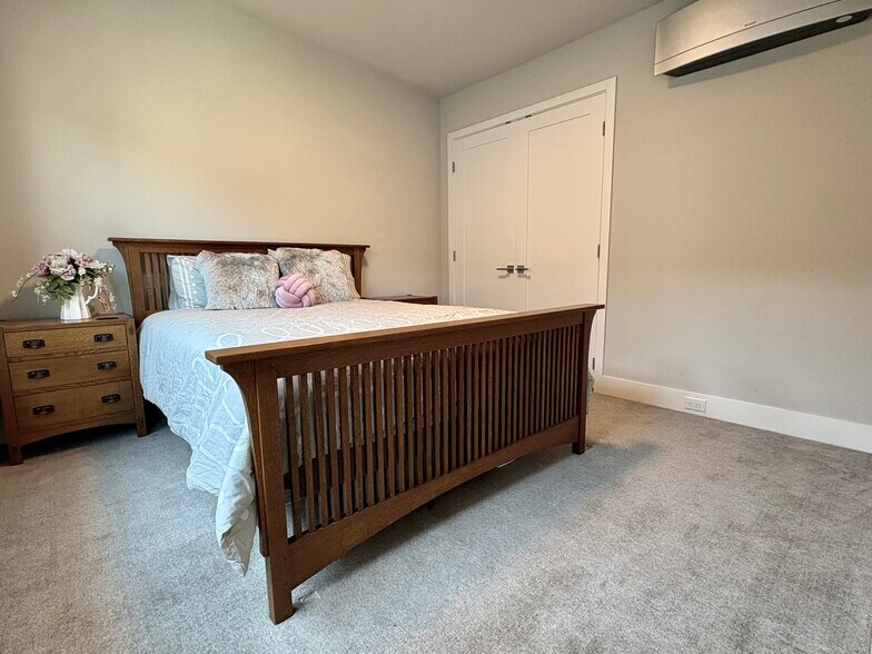 Room B - 11217 NE 88th St
