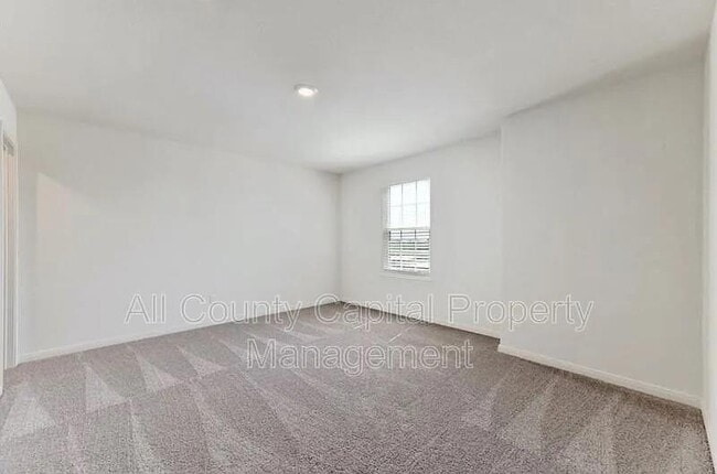 Building Photo - 18632 Quiet Range Dr