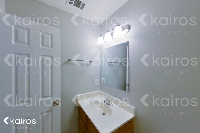 Building Photo - 223 Peltry Dr