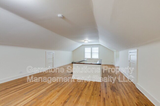 Building Photo - 2537 Blair Blvd