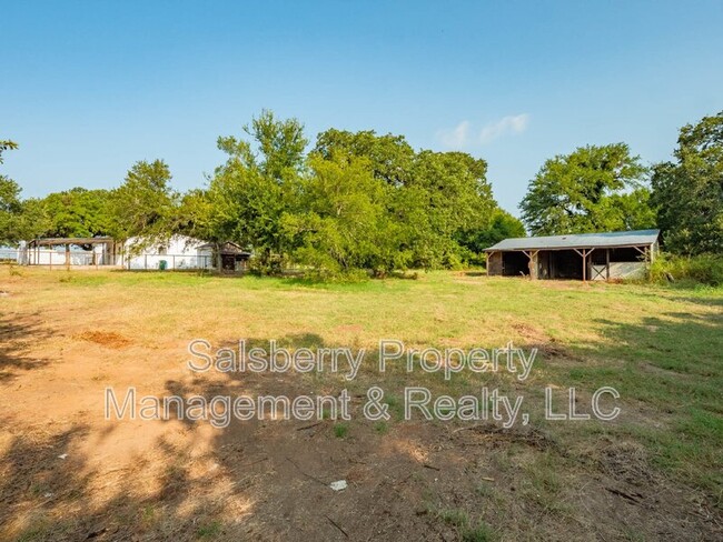 Building Photo - 3701 Weatherford Hwy