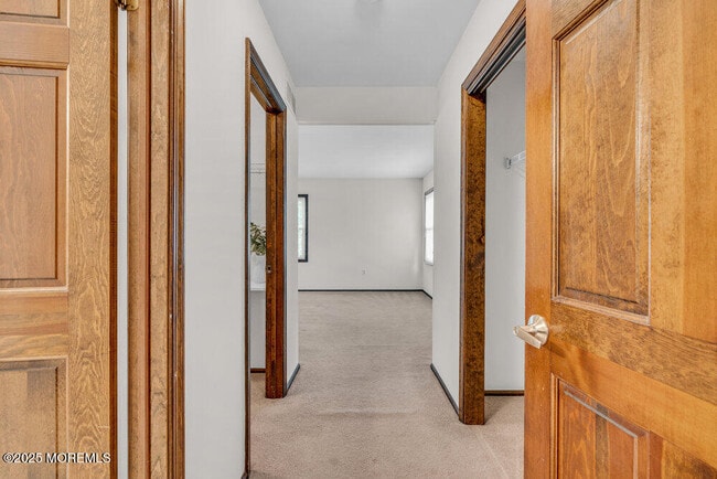Building Photo - 30 Turnberry Cir