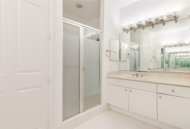 Building Photo - 2692 Center Ct Dr