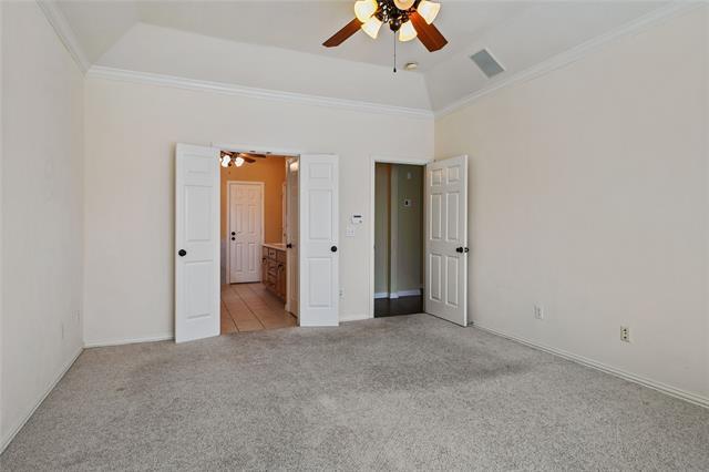 Building Photo - 18638 Tall Oak Dr