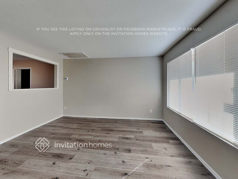 Building Photo - 1624 W Behrend Dr