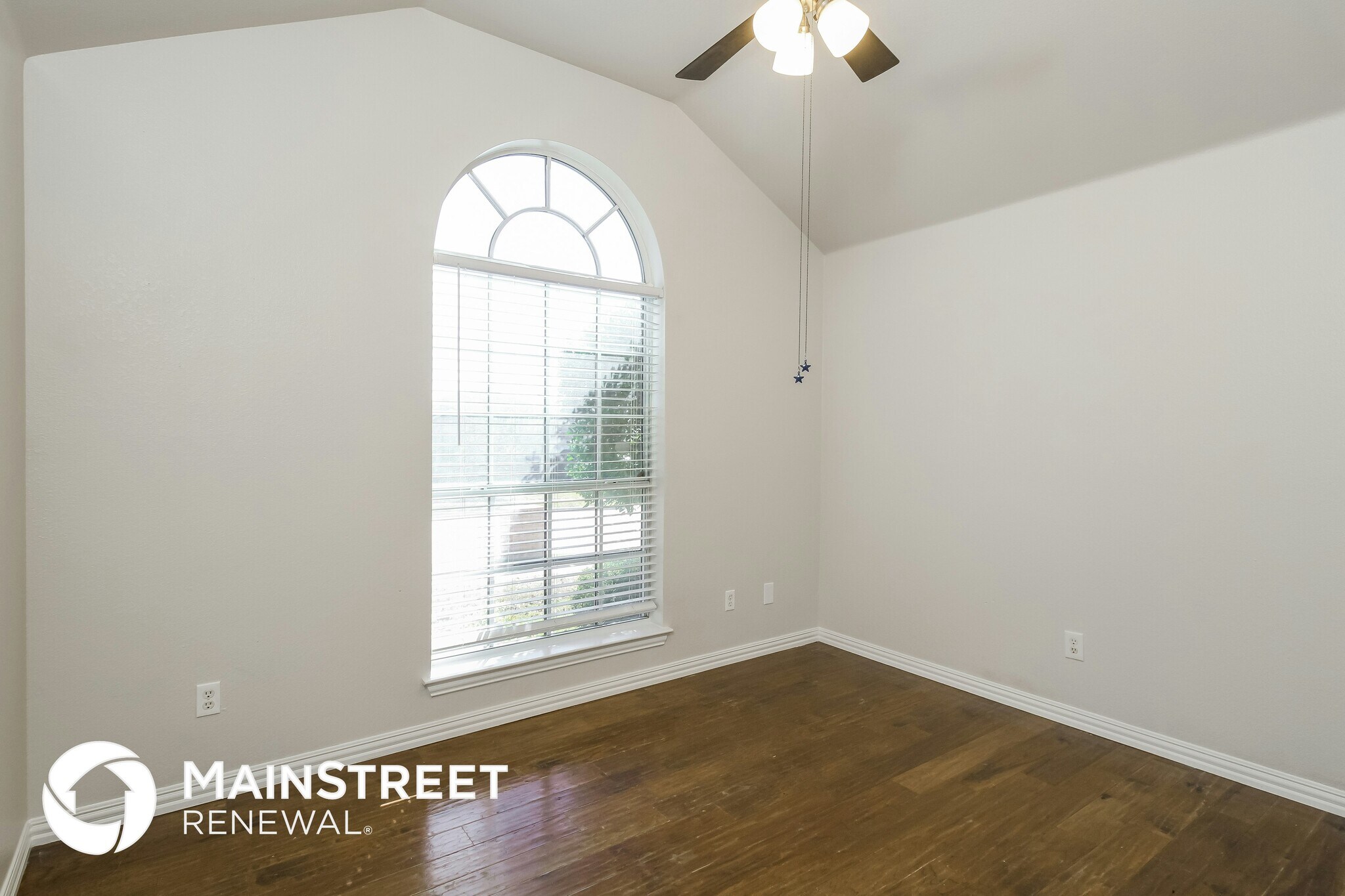 Building Photo - 2520 Castle Pines Dr