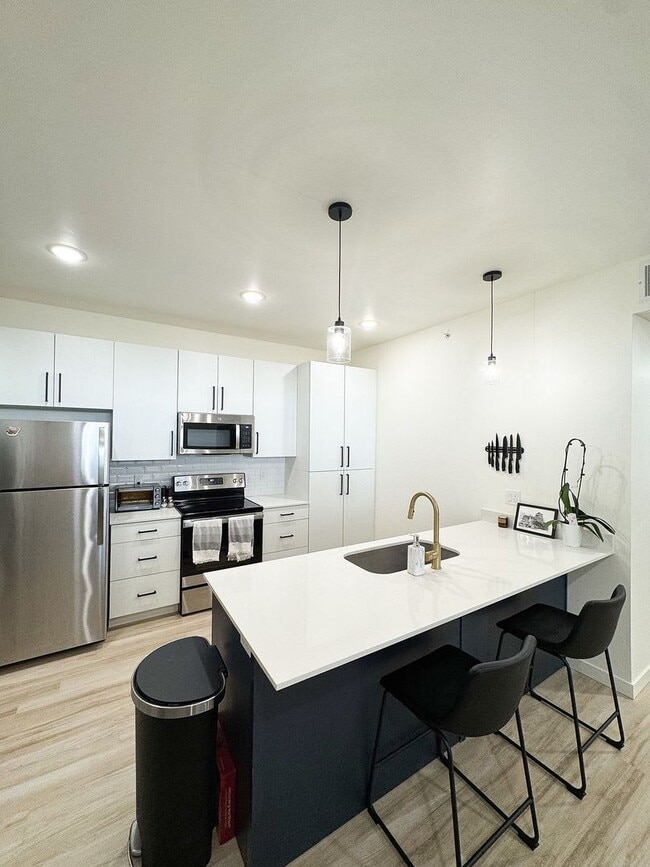 Primary Photo - Beautiful Condo For Rent In Rexburg!
