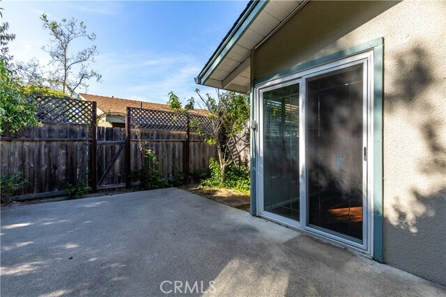 Building Photo - 668 Patricia Dr