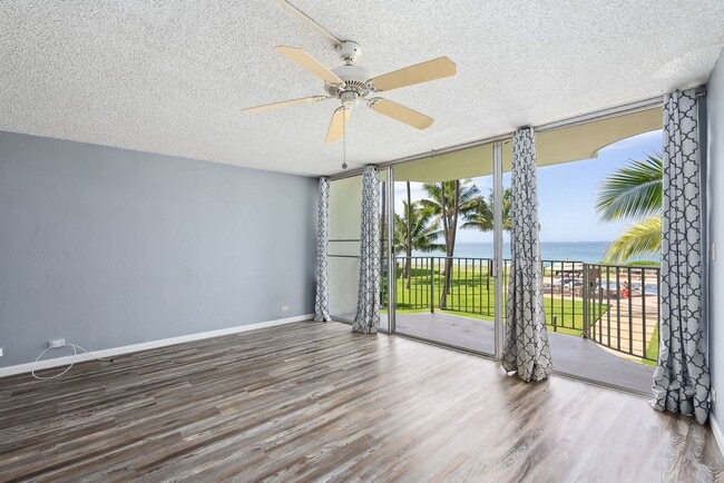 Building Photo - Maili Cove - One bedroom