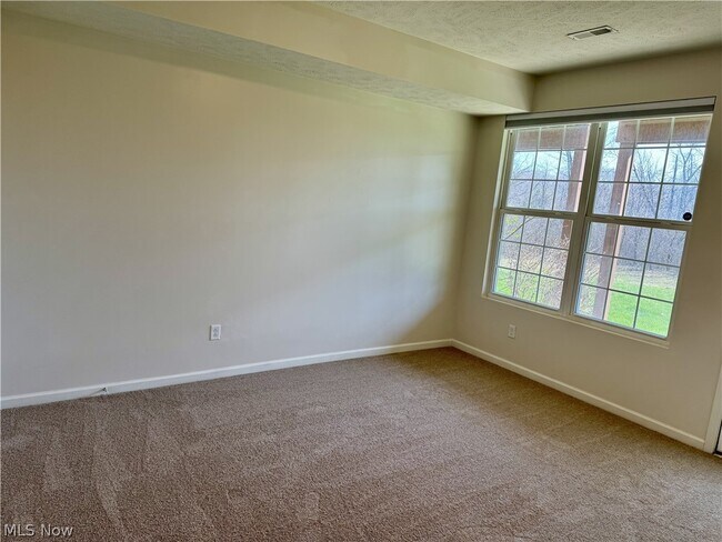 Building Photo - 6648 Park Pointe Ct