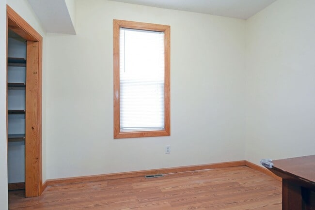 Building Photo - Charming 3-Bedroom, 2-Bath Home in St. Paul