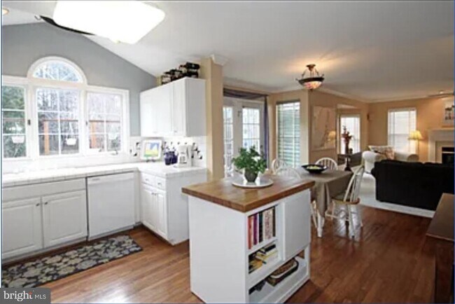 Building Photo - 6503 Susan Barkley Ct
