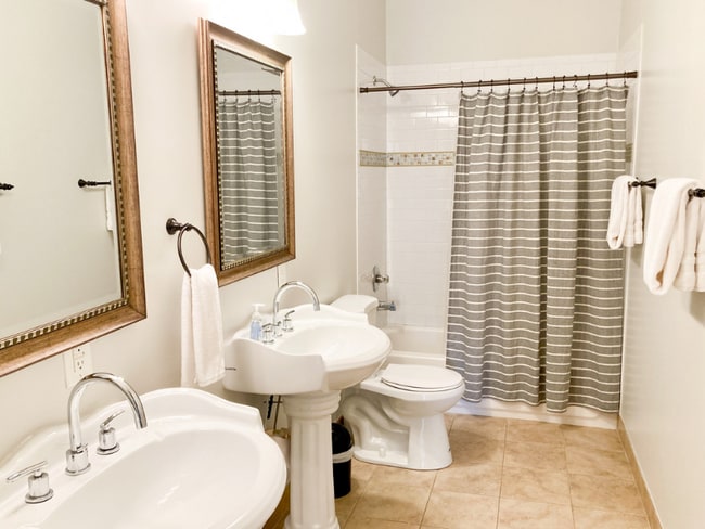 Building Photo - 684 Grady Pl SW