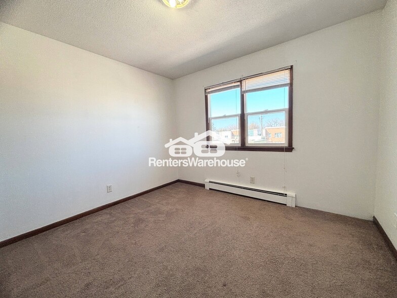 Building Photo - 1334 32nd St